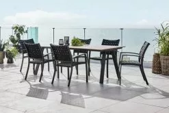 JUTLANDIA FAUSING L220 Bord Natur + 4 JEKSEN Stol Svart 9 JUTLANDIA FAUSING L220 Bord Natur + 4 JEKSEN Stol Svart -Utemöbler affär 178529