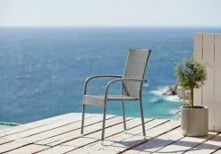 Stapelstol GUDHJEM Grå -Utemöbler affär 179003