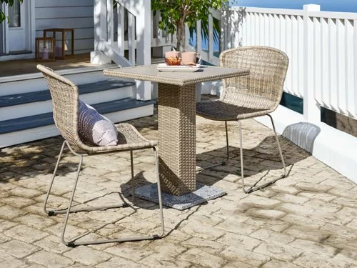 JUTLANDIA THY L60 Bord Natur + 2 HAJSTRUP Stol Natur 3 JUTLANDIA THY L60 Bord Natur + 2 HAJSTRUP Stol Natur