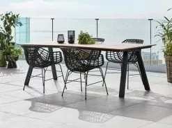 JUTLANDIA FAUSING L220 Bord Natur + 4 ILDERHUSE Stol Svart