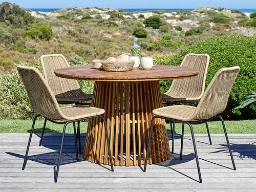 HOLTE Ø120 Bord Hårdträ + 4 PANDUMBRO Stol Natur 3 HOLTE Ø120 Bord Hårdträ + 4 PANDUMBRO Stol Natur