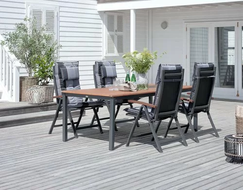 JUTLANDIA YTTRUP L210/300 Bord Hårdträ + 4 LIMHAMN Stol Grå 7 JUTLANDIA YTTRUP L210/300 Bord Hårdträ + 4 LIMHAMN Stol Grå - Bild 5